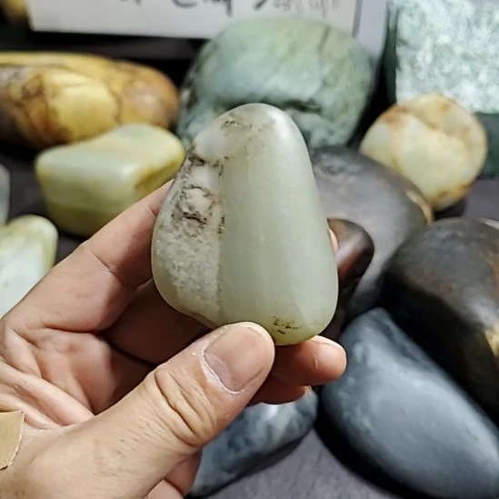 和田玉（糖玉）未镶嵌挂件