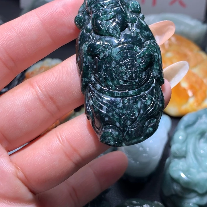 翡翠未镶嵌颈饰保真天然A货翡翠