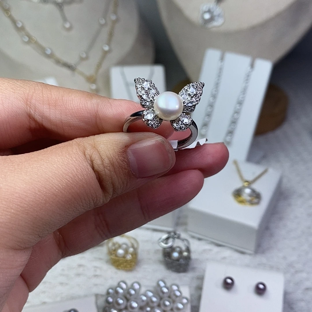 银S925镶嵌耳饰淡水珍珠