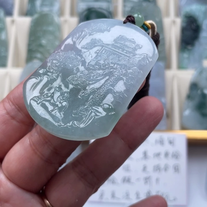 翡翠未镶嵌颈饰玉