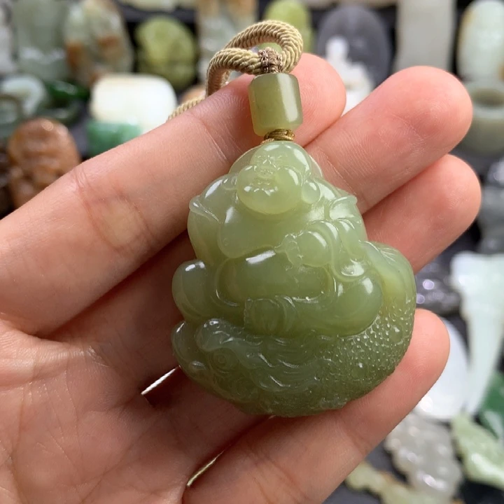 颈饰未镶嵌和田玉