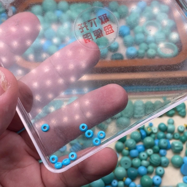 晊***恦直径4蓝色隔珠9个
