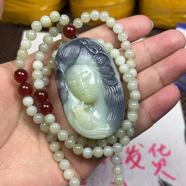 和田玉未镶嵌颈饰