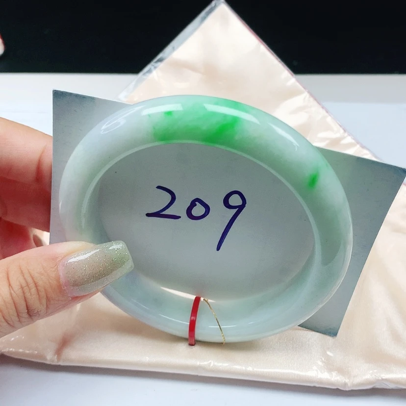 【闪购商品】翡翠手镯未镶嵌 正圈60