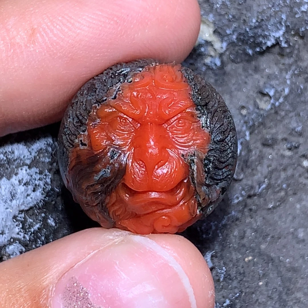 未镶嵌保山东山雕刻圆珠18+南红玛瑙