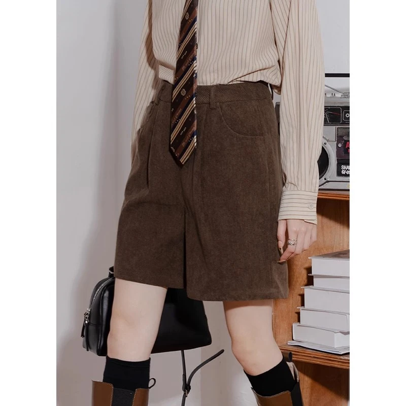 灯芯绒高腰五分裤女秋季不对称宽松直筒中裤百搭条绒休闲短裤潮