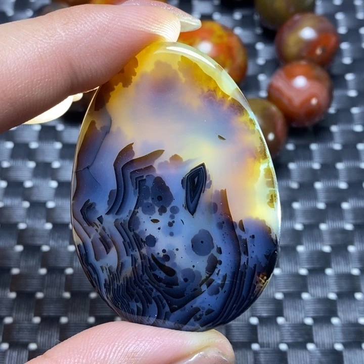 玛瑙/玉髓颈饰未镶嵌我****！