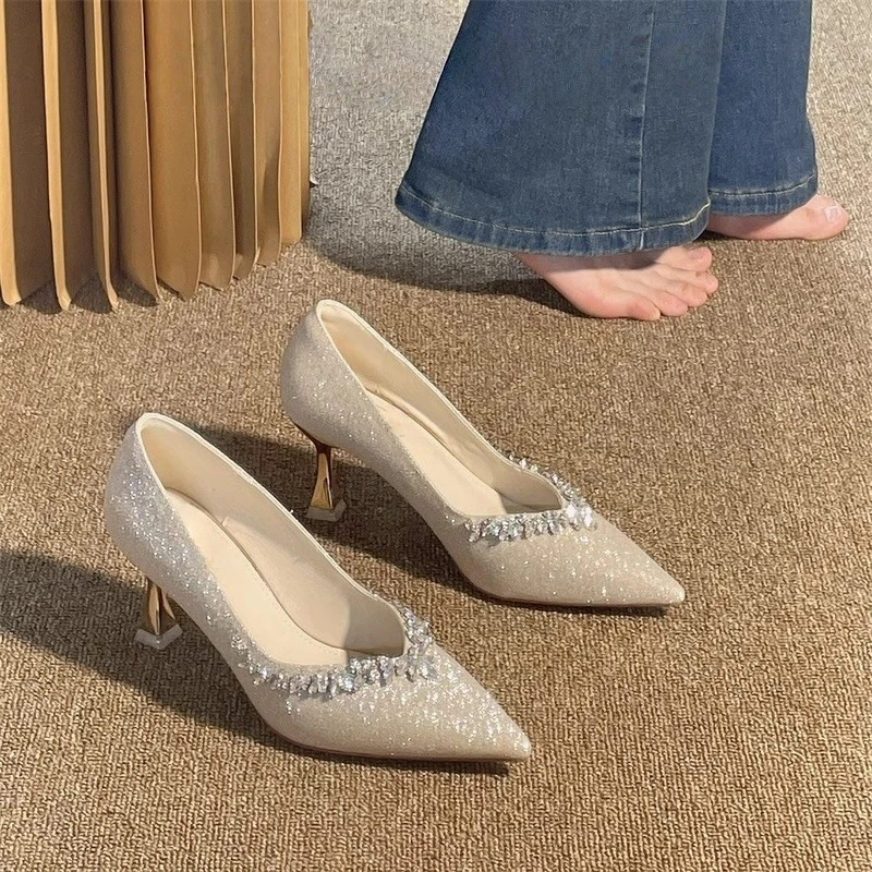 近期新宠~法式水晶百搭新娘秀禾婚鞋尖头宴会礼服高跟鞋日常可穿