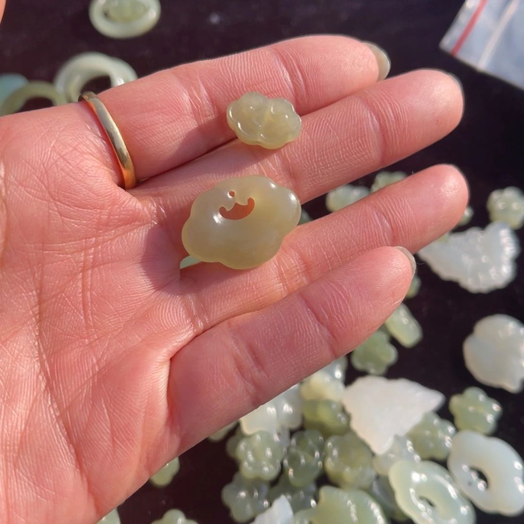 和田玉戒指未镶嵌