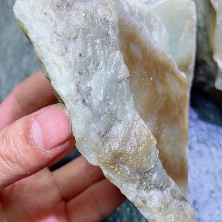 和田玉未镶嵌珠宝半成品