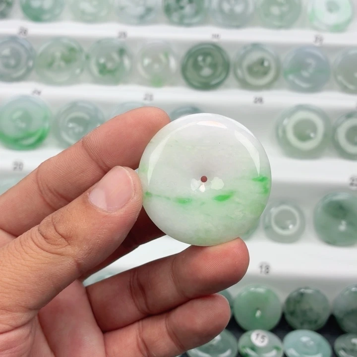 翡翠未镶嵌颈饰缅甸天然A货翡翠42.3-6.6