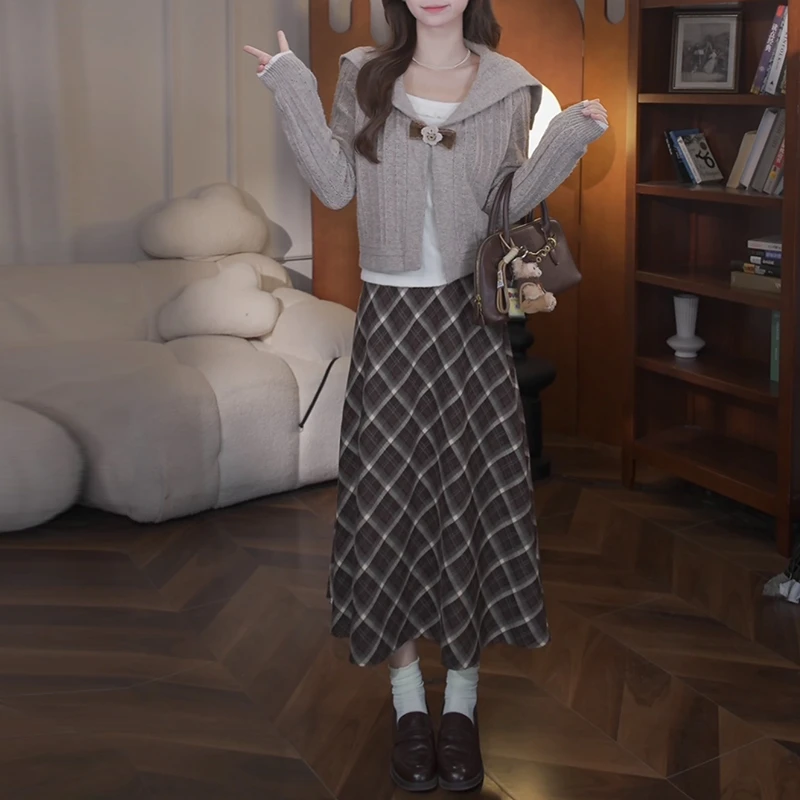 【风吹过信】假两件披肩针织上衣女士2025秋季显瘦半身裙时尚两件套