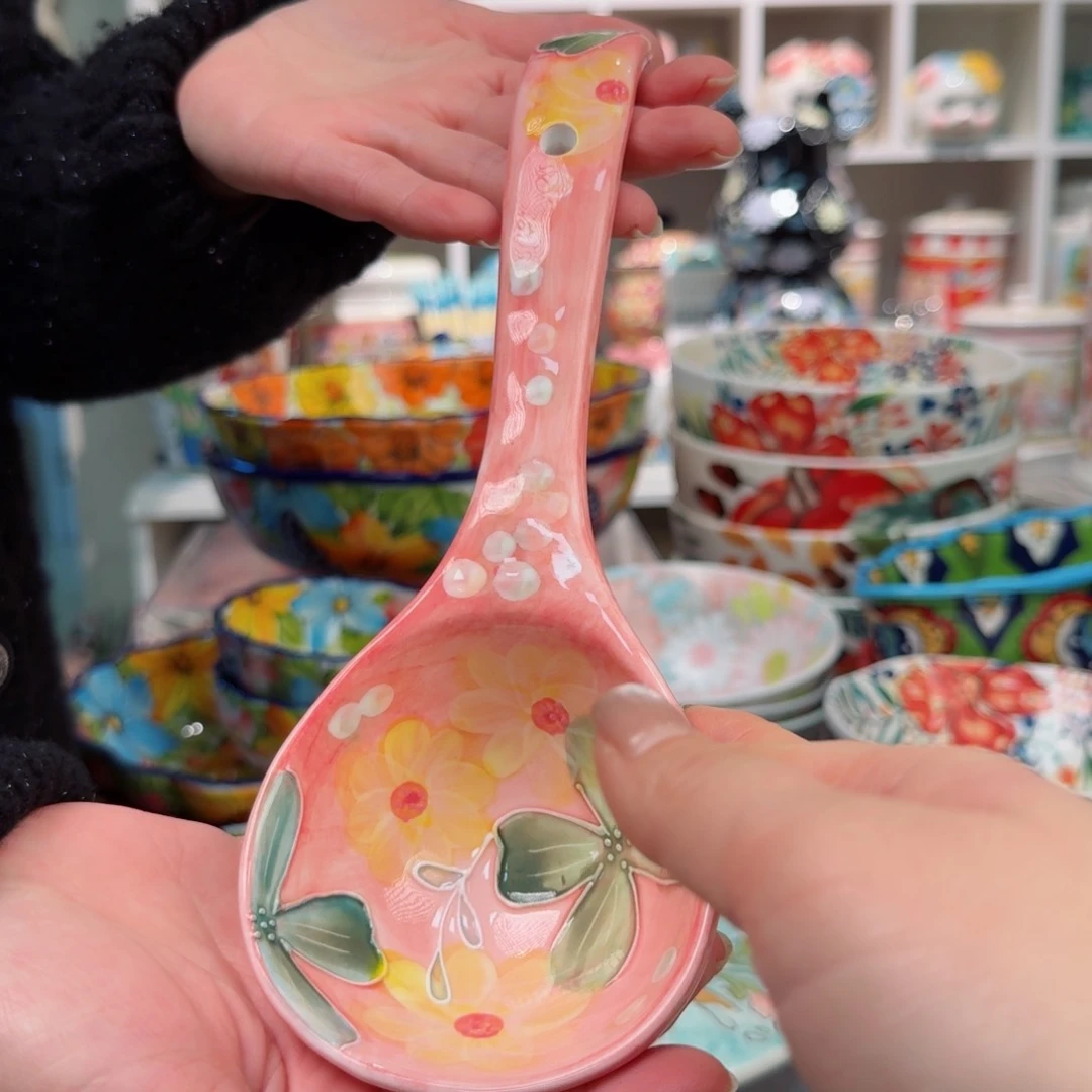 瓷片粉色大汤勺一只