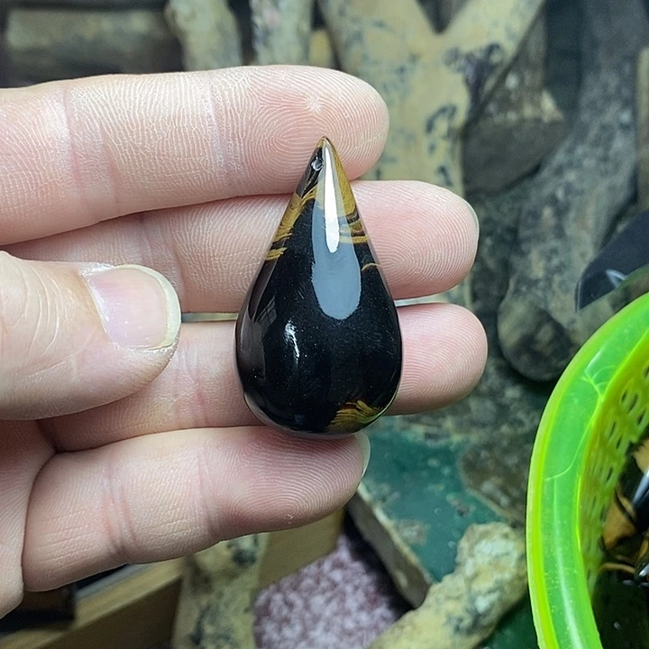 一八零水滴吊坠好