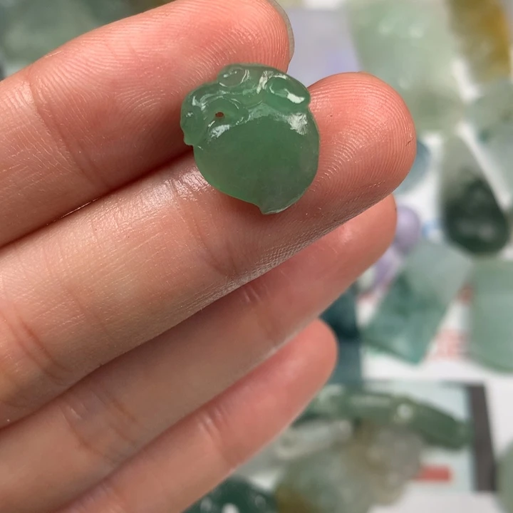 定制翡翠未镶嵌翡翠
