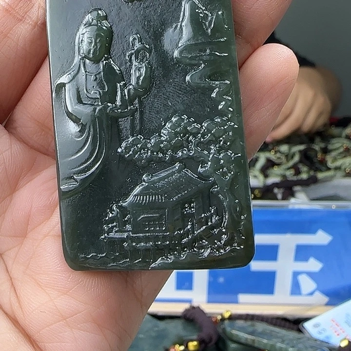 颈饰未镶嵌和田玉