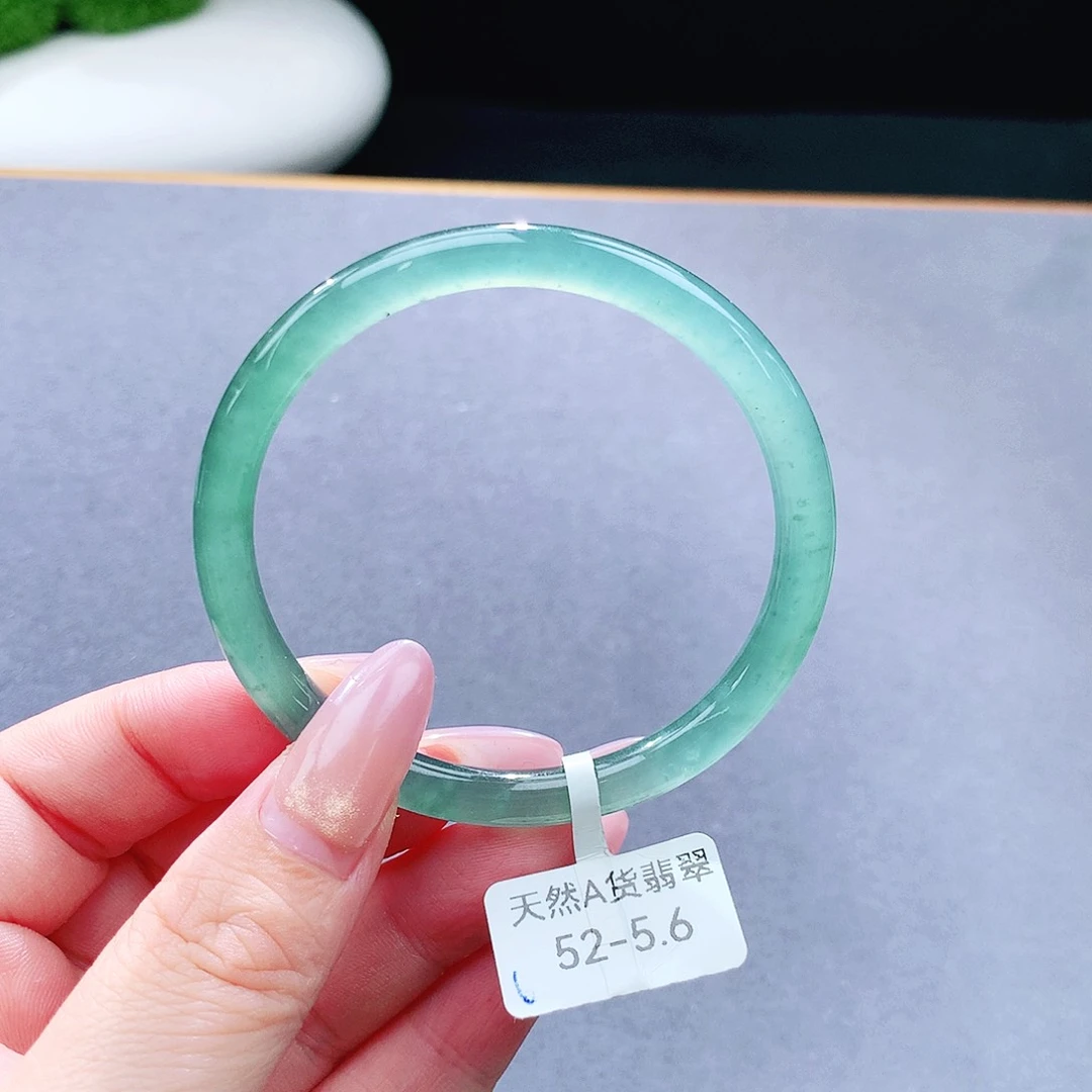 未镶嵌手镯（圆镯）翡翠