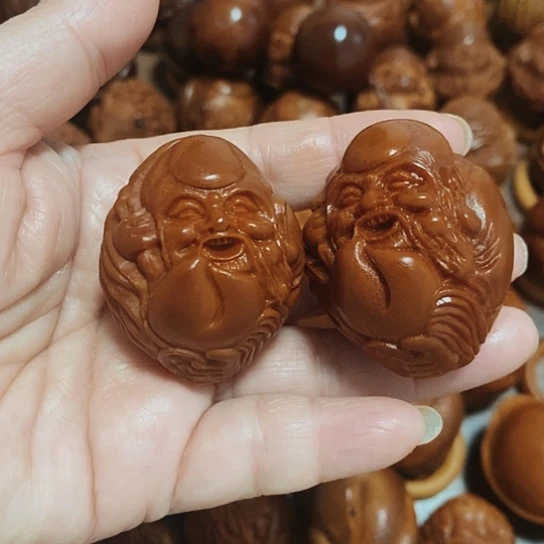 橄榄核把件影*力核雕寿星一对卡35