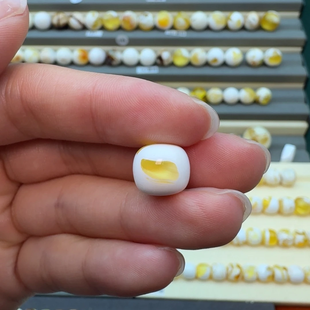 裸石琥珀未镶嵌蜜蜡