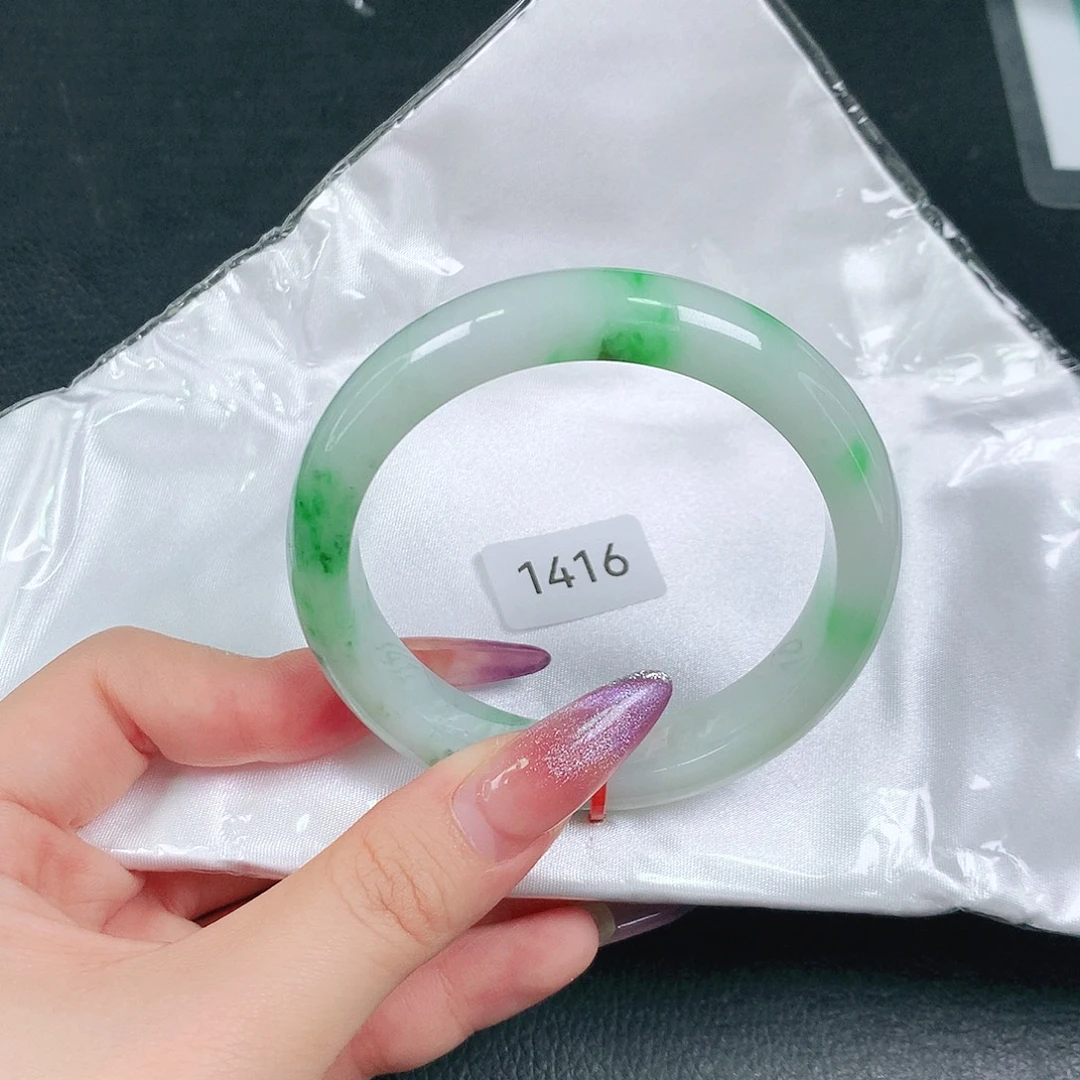 翡翠未镶嵌手镯天然翡翠手镯04