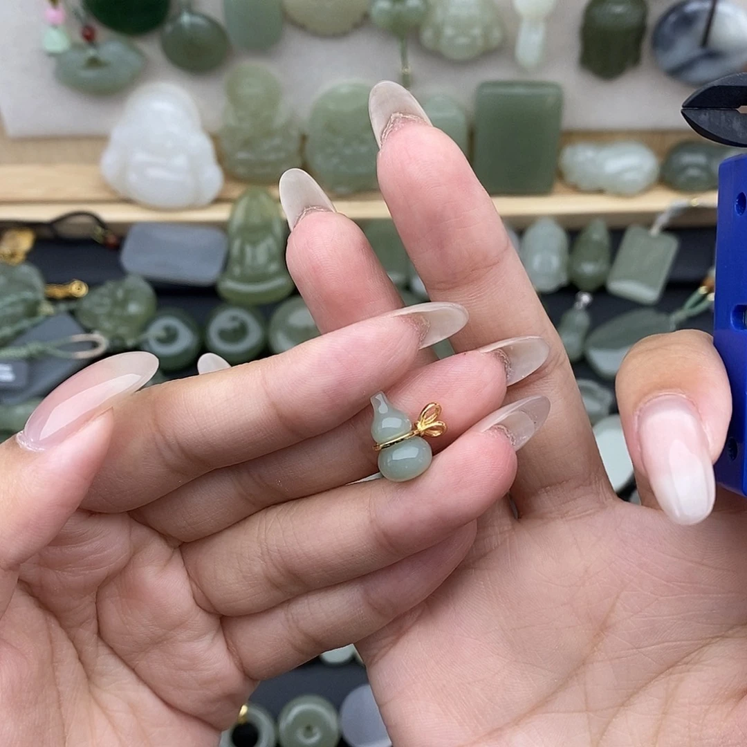 和田玉银S925镶嵌吊坠(赠链)