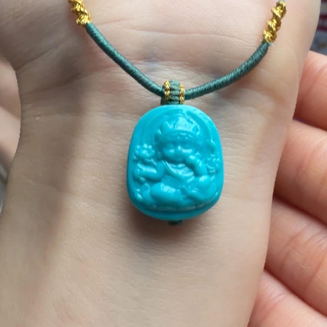 绿松石未镶嵌颈饰