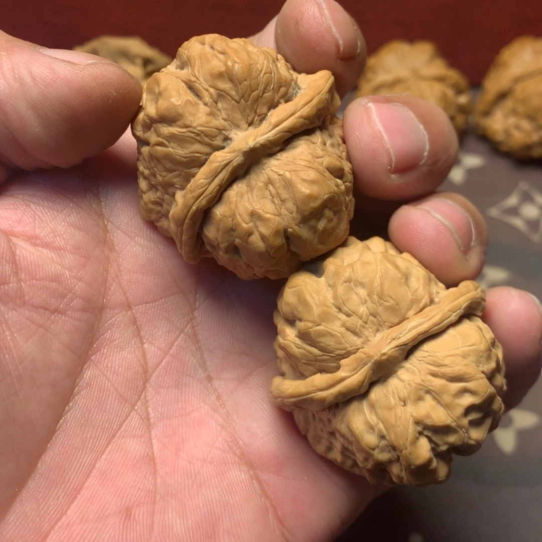 【闪购商品】把件文玩核桃放漏全品顺风耳蛤蟆头
