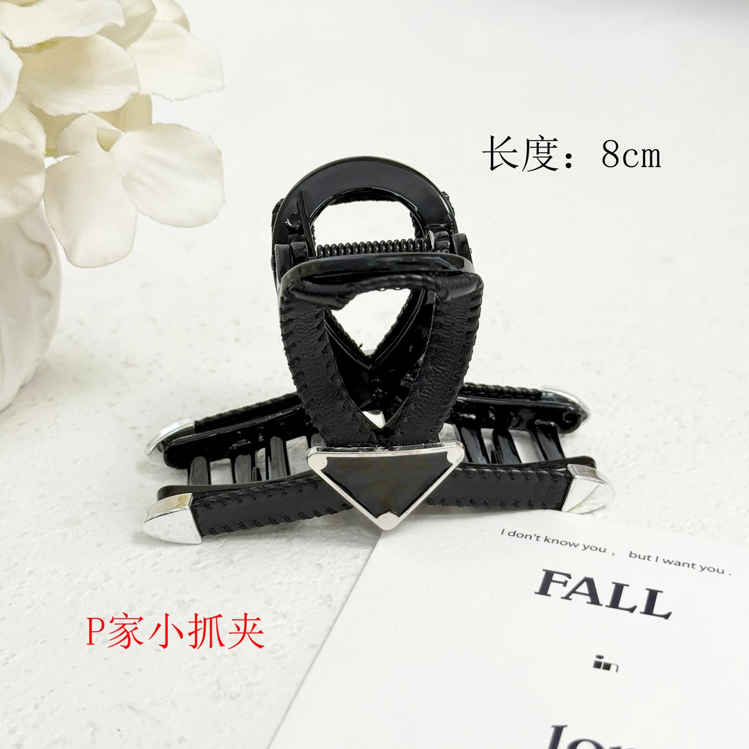 BAOSHATI/宝莎缇F-1161黑色简约高级感复古金属标抓夹8CM