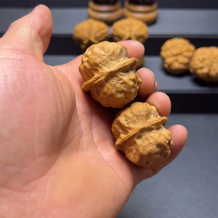 文玩核桃把件B水晶元宝39mm