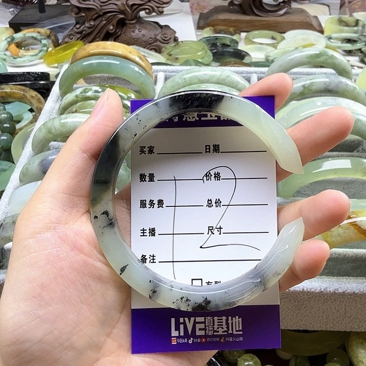 唯***依蛇纹石玉未镶嵌纯天然蛇纹石岫玉