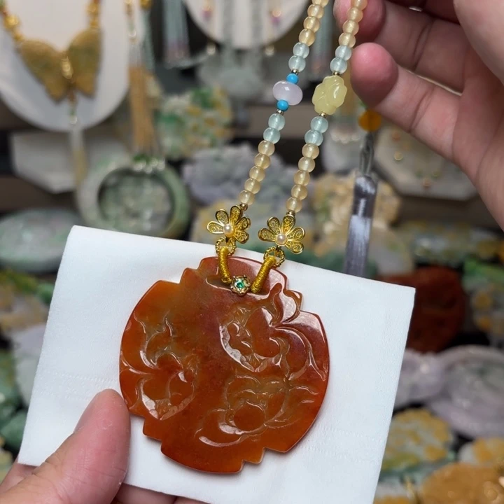 翡翠未镶嵌颈饰吊坠