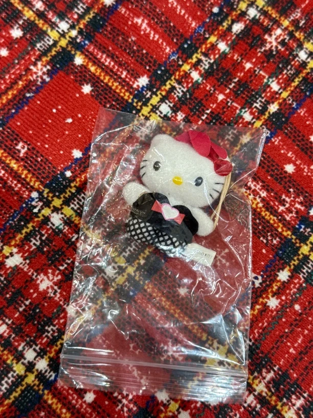 草莓朱朱专拍兔女郎kitty挂件