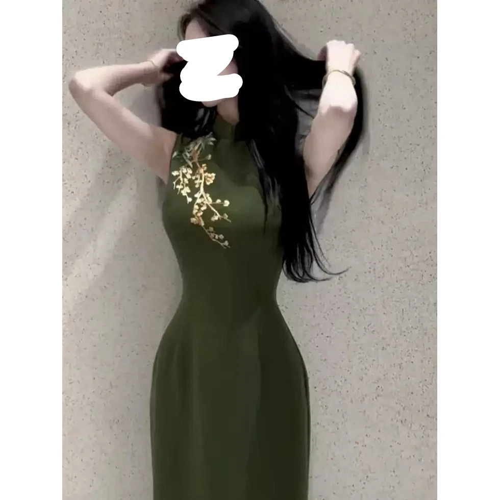 【得绿枝】原创新中式自制高级新款清冷刺绣改良旗袍无袖连衣裙