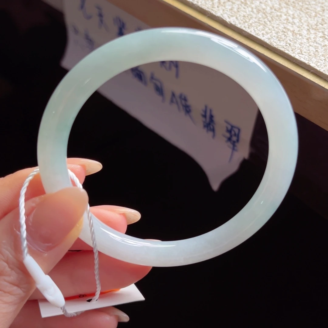 翡翠未镶嵌手镯手镯