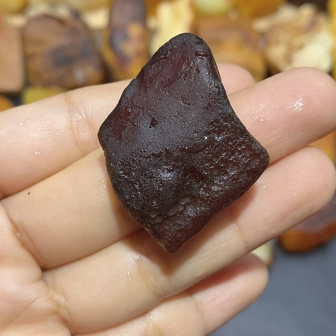 琥珀未镶嵌颈饰蜜蜡原石