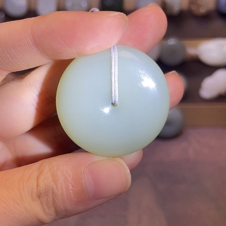 和田玉未镶嵌挂件超大号且末扣子过灯无结构特细料