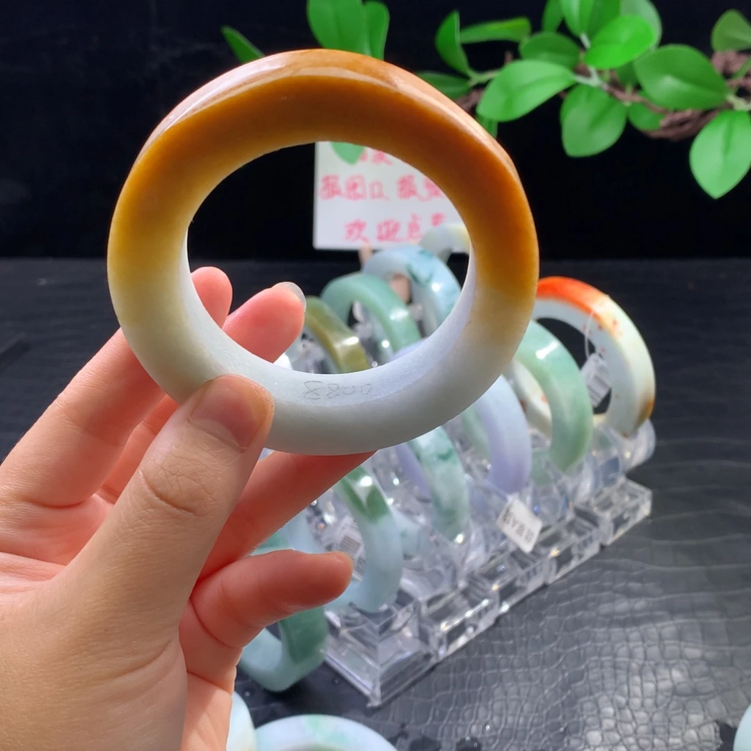 定制翡翠未镶嵌手镯