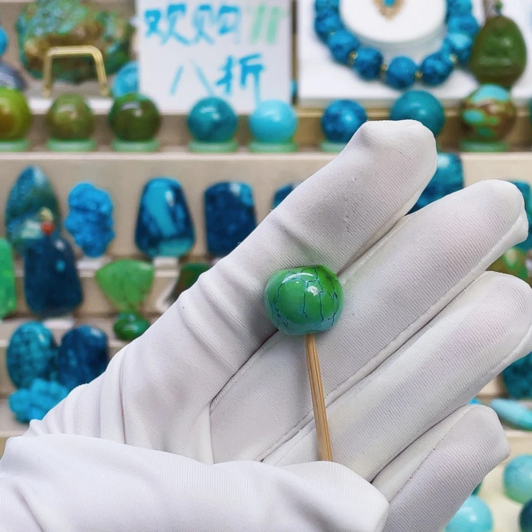 绿松石未镶嵌颈饰