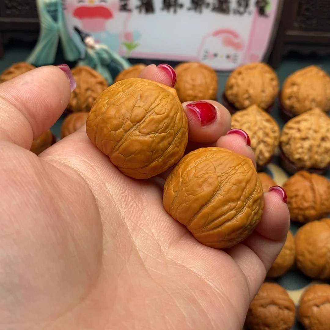 文玩核桃把件罒****辛小石头