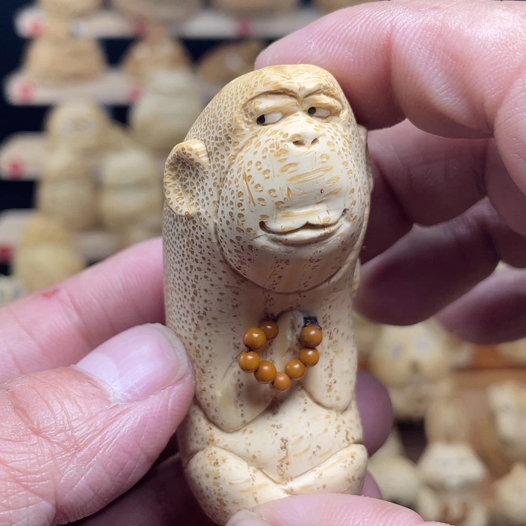 竹竹根雕猴子手把件