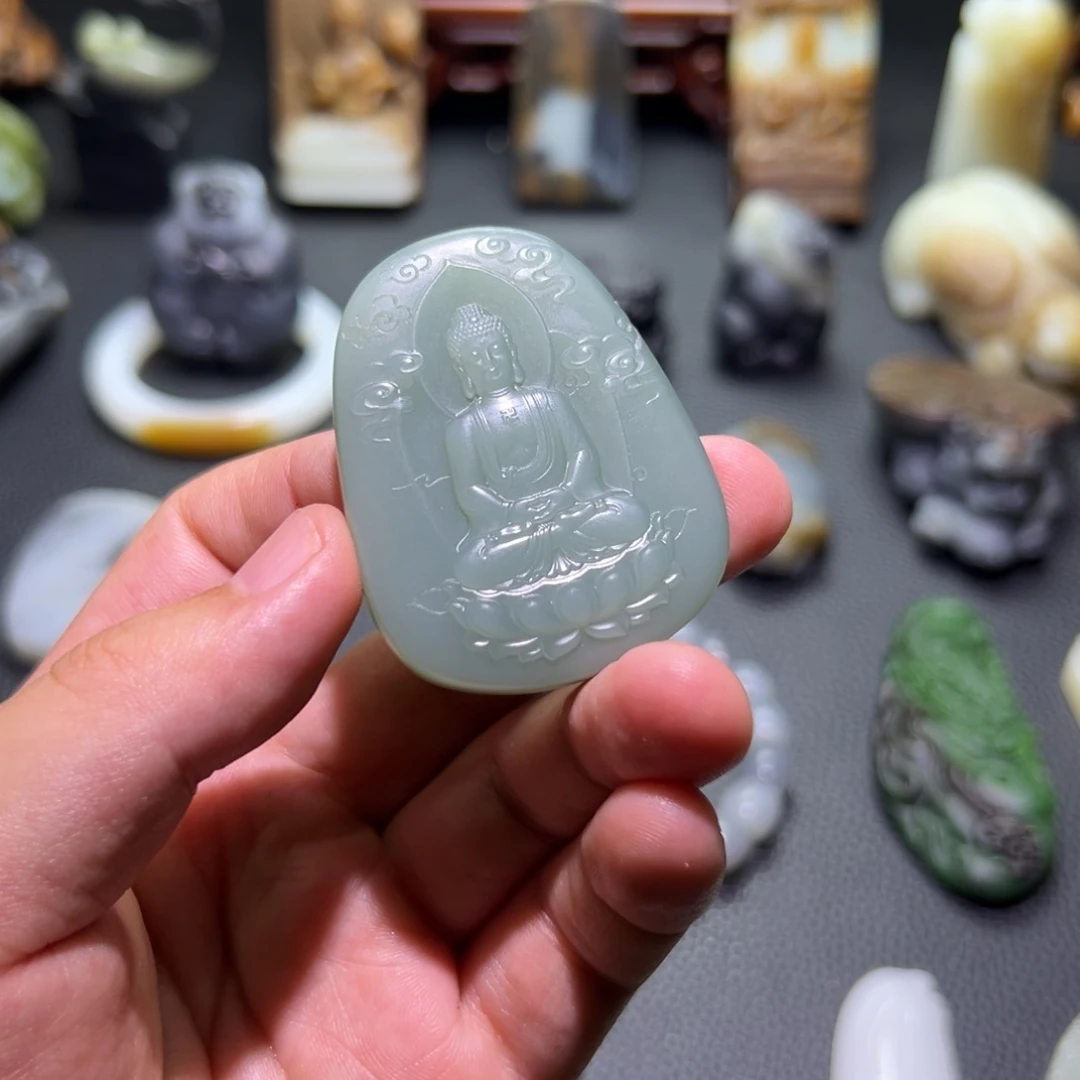 和田玉未镶嵌颈饰雨*龙