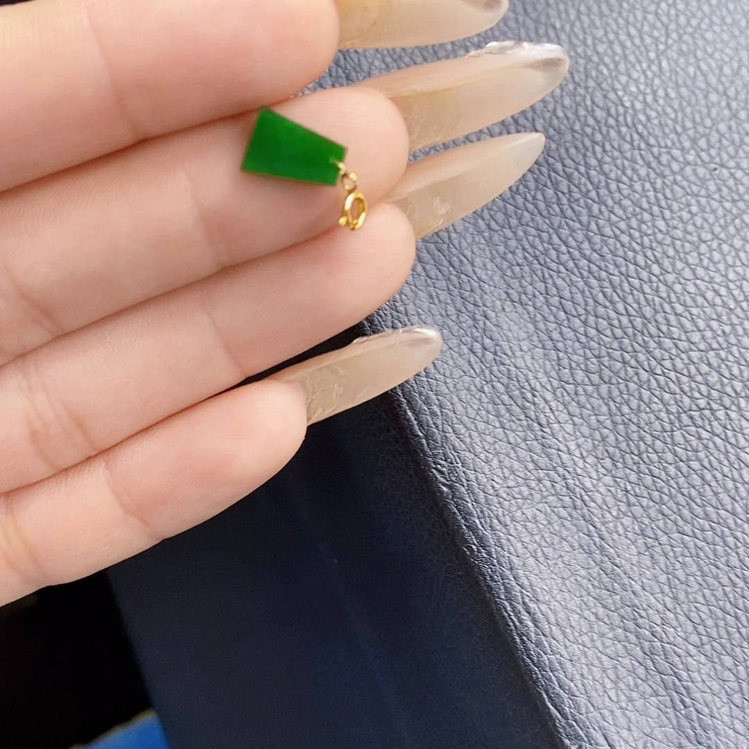 颈饰18K金镶嵌翡翠翡翠