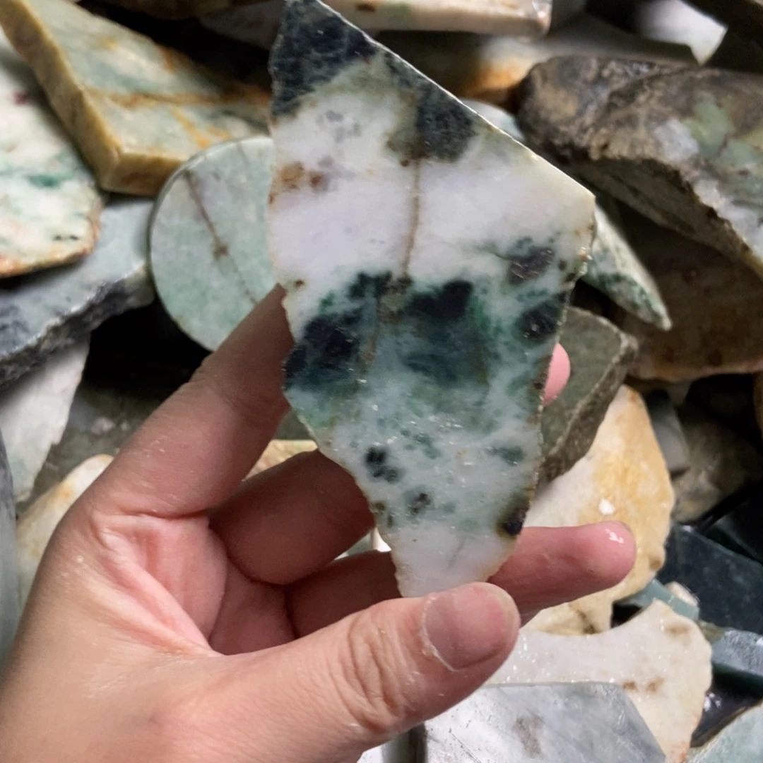 翡翠未镶嵌颈饰天然翡翠