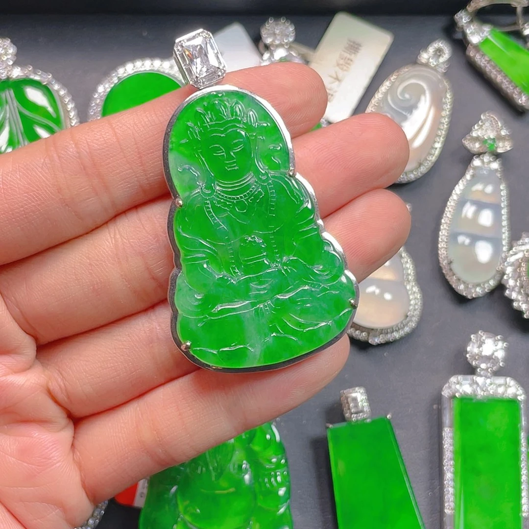 吊坠(不含链)未镶嵌翡翠