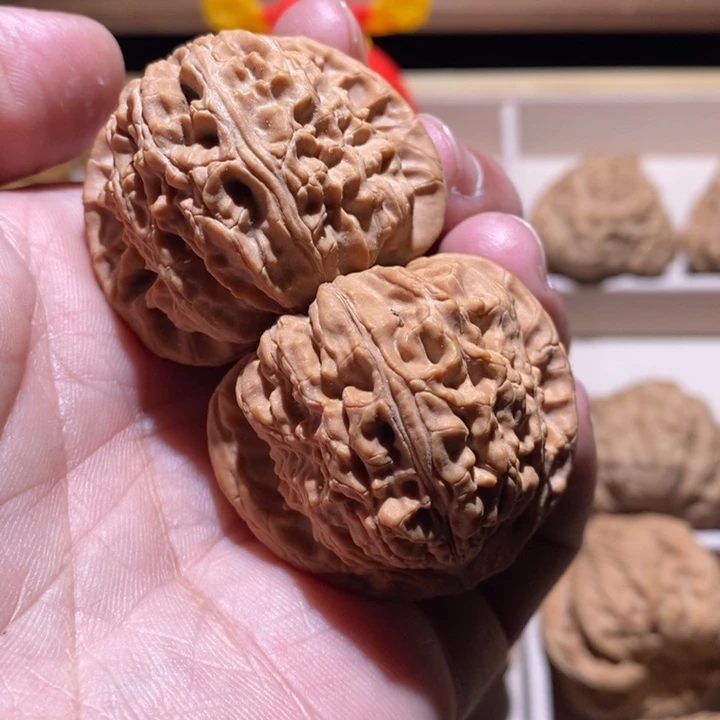 文玩核桃吊坠合**黄蛤蟆头的