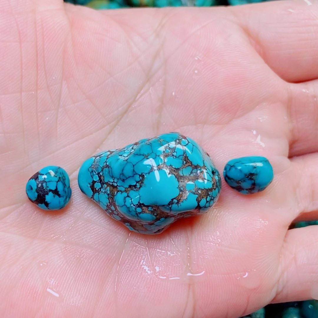 绿松石未镶嵌挂件