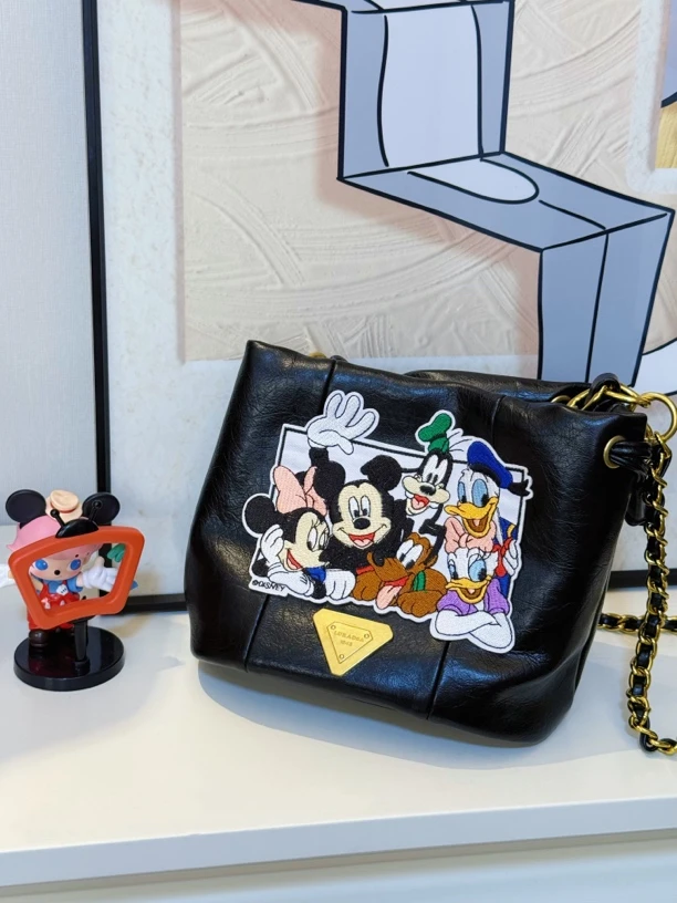 70039韩版定制黑色米奇全家福包