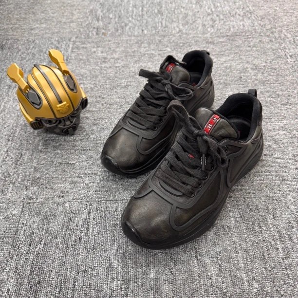 95新 Prada/普拉达 /39.5码/黑色机能风休闲鞋