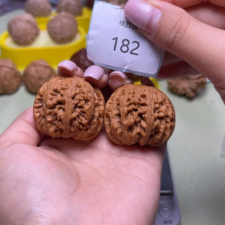 文玩核桃把件球筋38.182