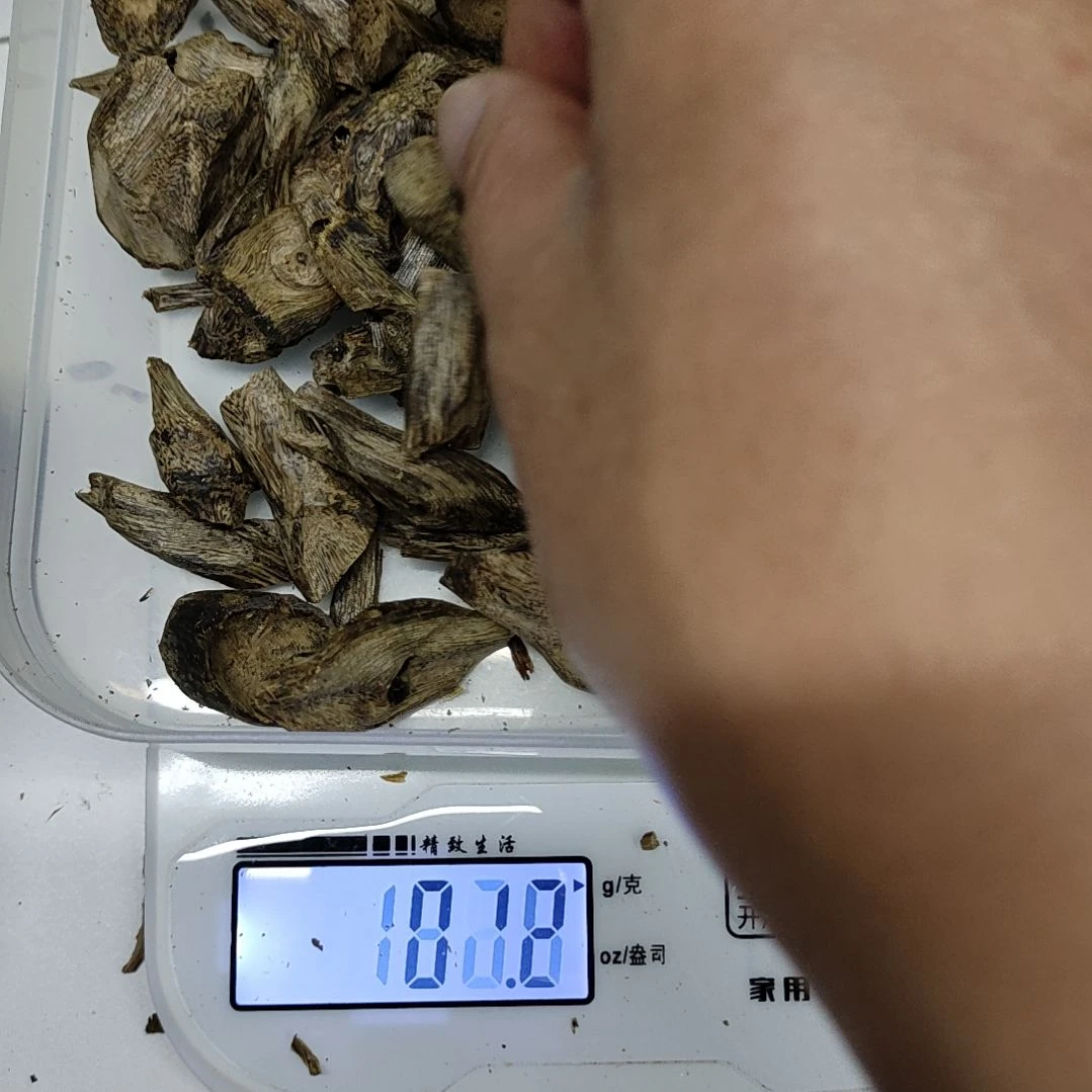 沉香沉香碎屑大树丁原材料